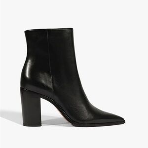 🖤Schutz Mikki block bootie. Size 7. Brand new, never worn.